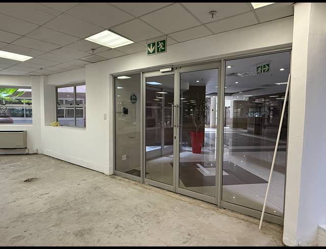 1,354M² OFFICE TO LET IN PARKTOWN